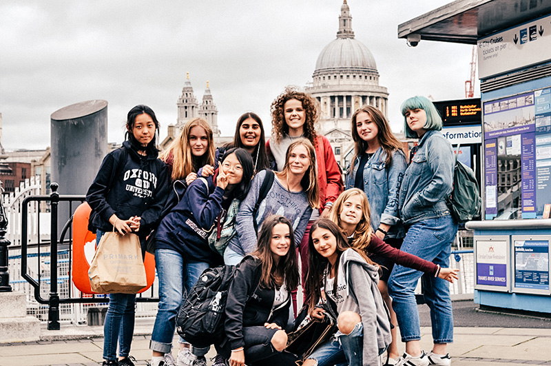 headington students on a trip in london lowres